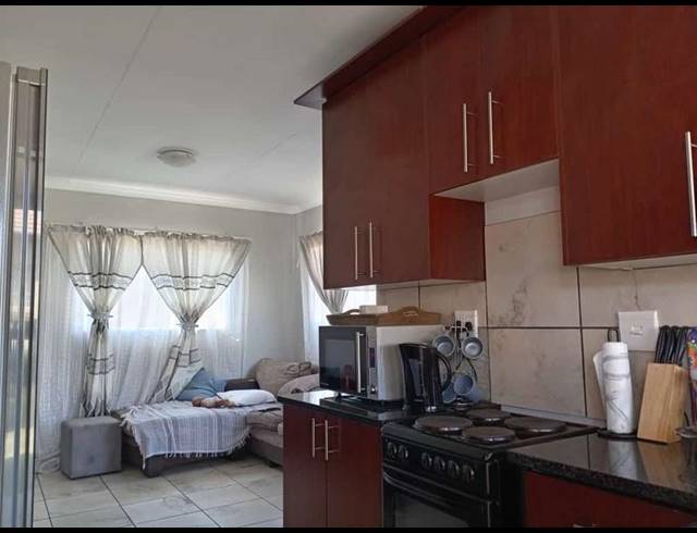 3 BEDROOM HOUSE FOR SALE IN WATERVAL EAST